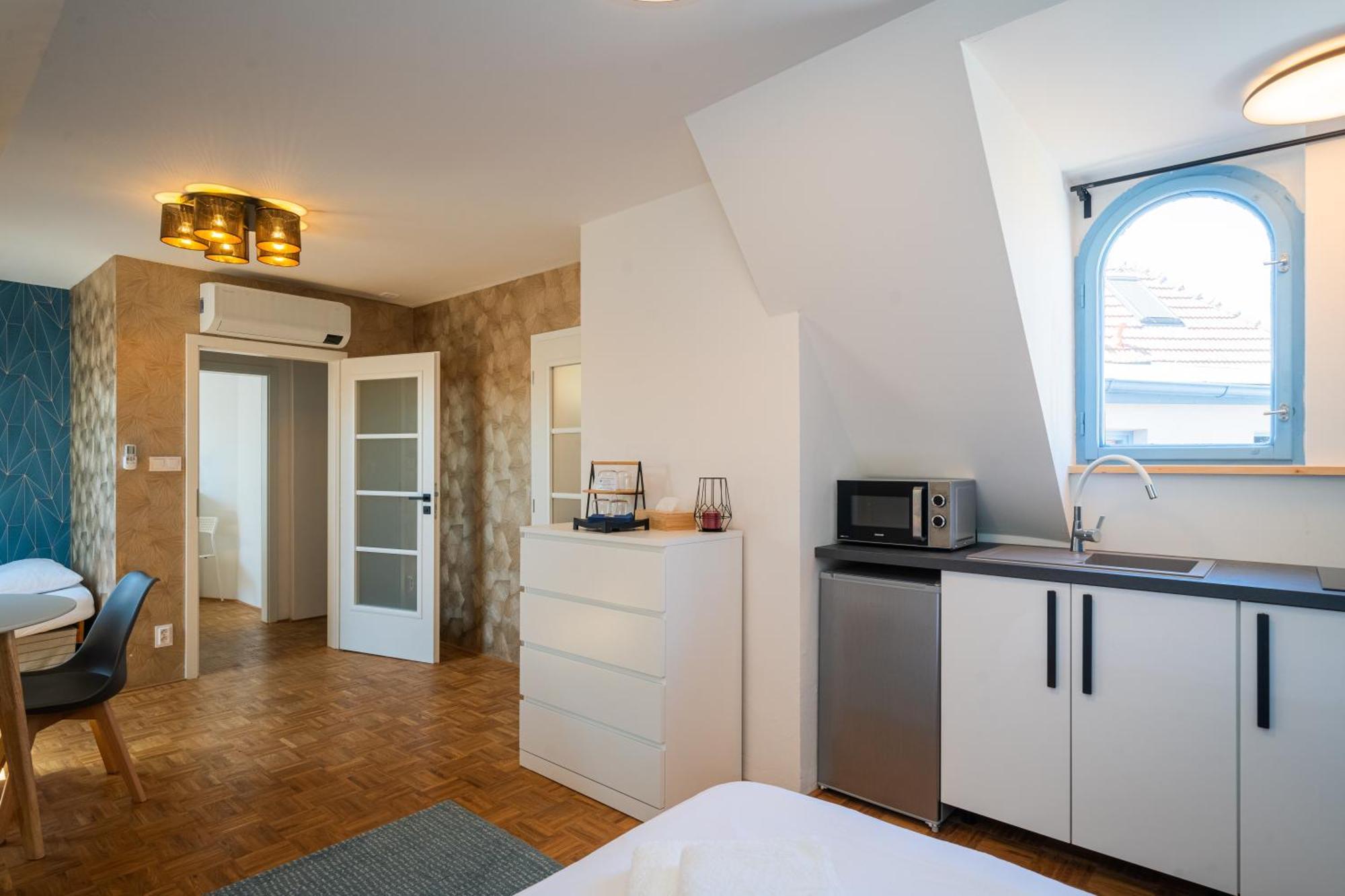 Naturalni Vinarstvi Tomas Krizek, Penzion Dvorek Dolní Dunajovice Exterior foto
